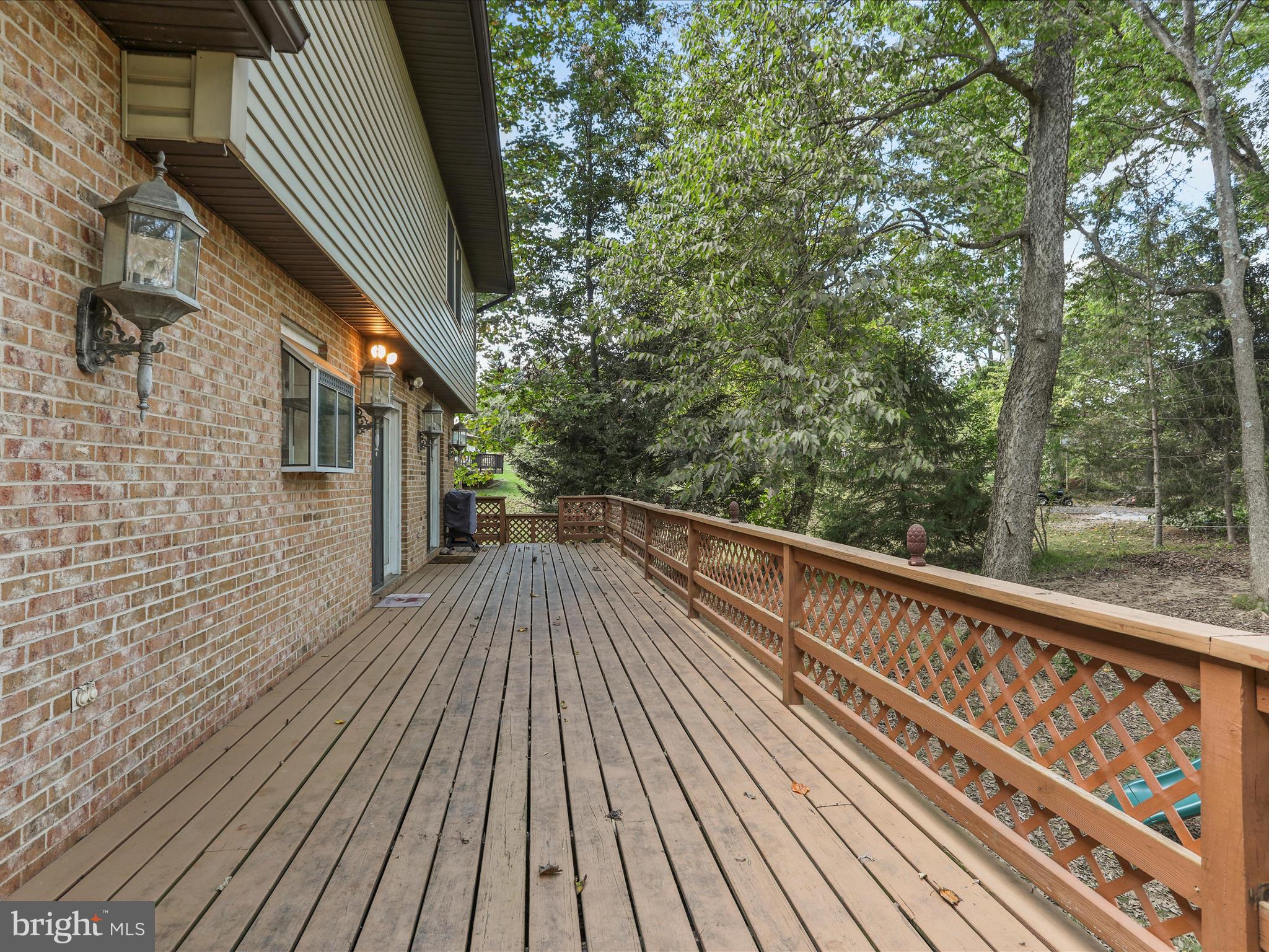 WOODBRIER MANOR - Residential