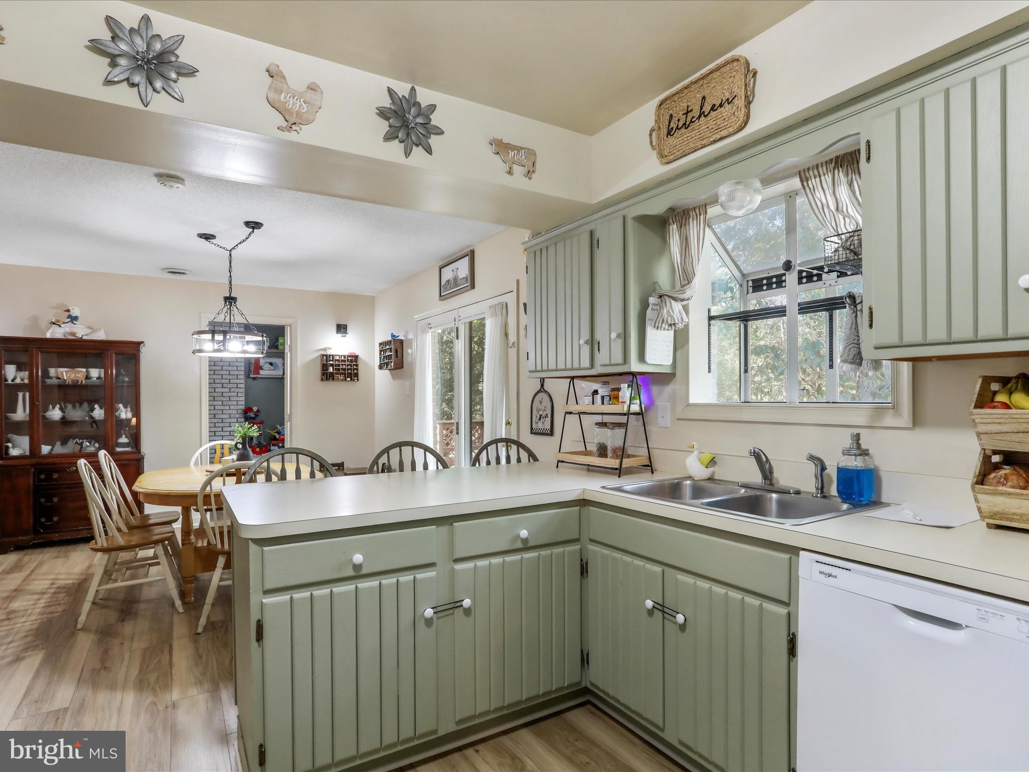 WOODBRIER MANOR - Residential