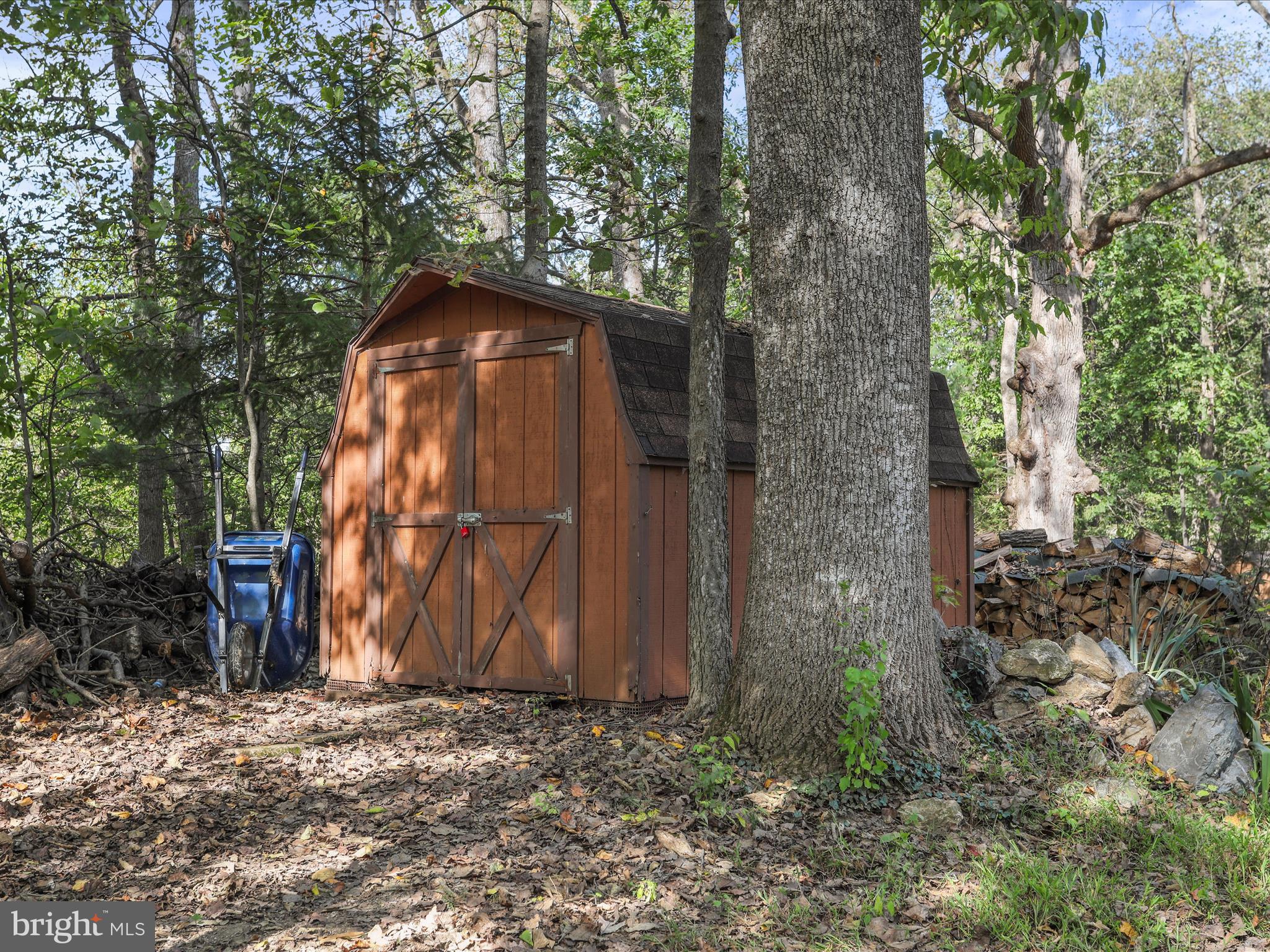 WOODBRIER MANOR - Residential