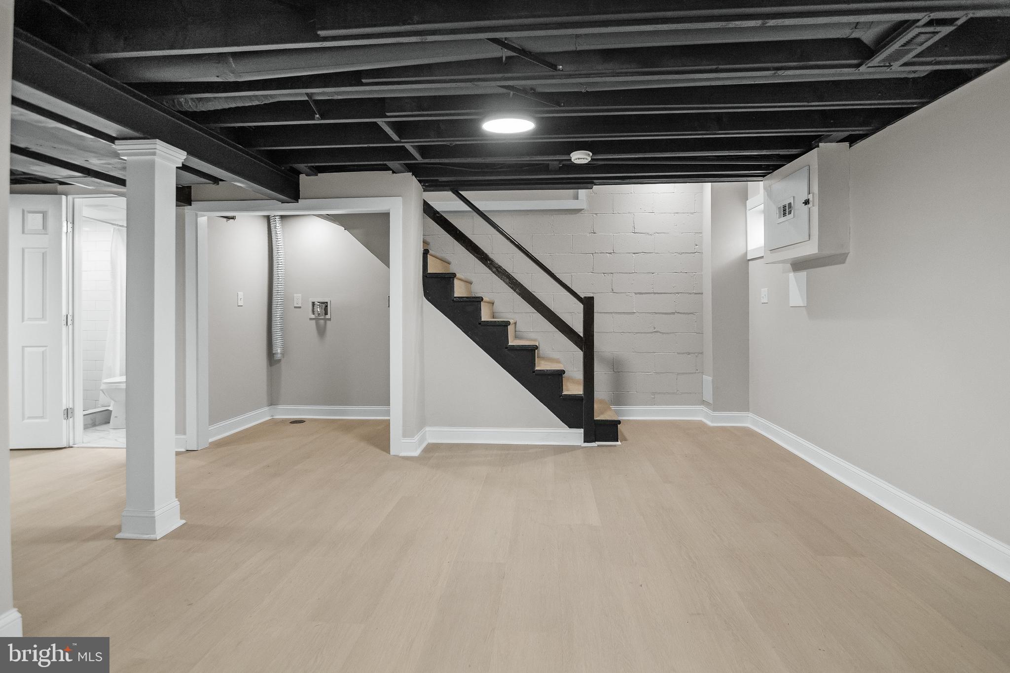 RAMBLEWOOD - Residential