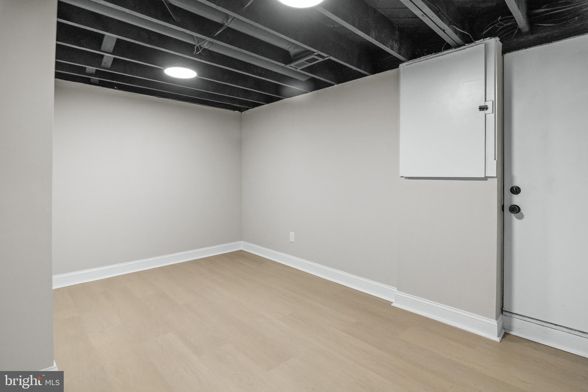 RAMBLEWOOD - Residential