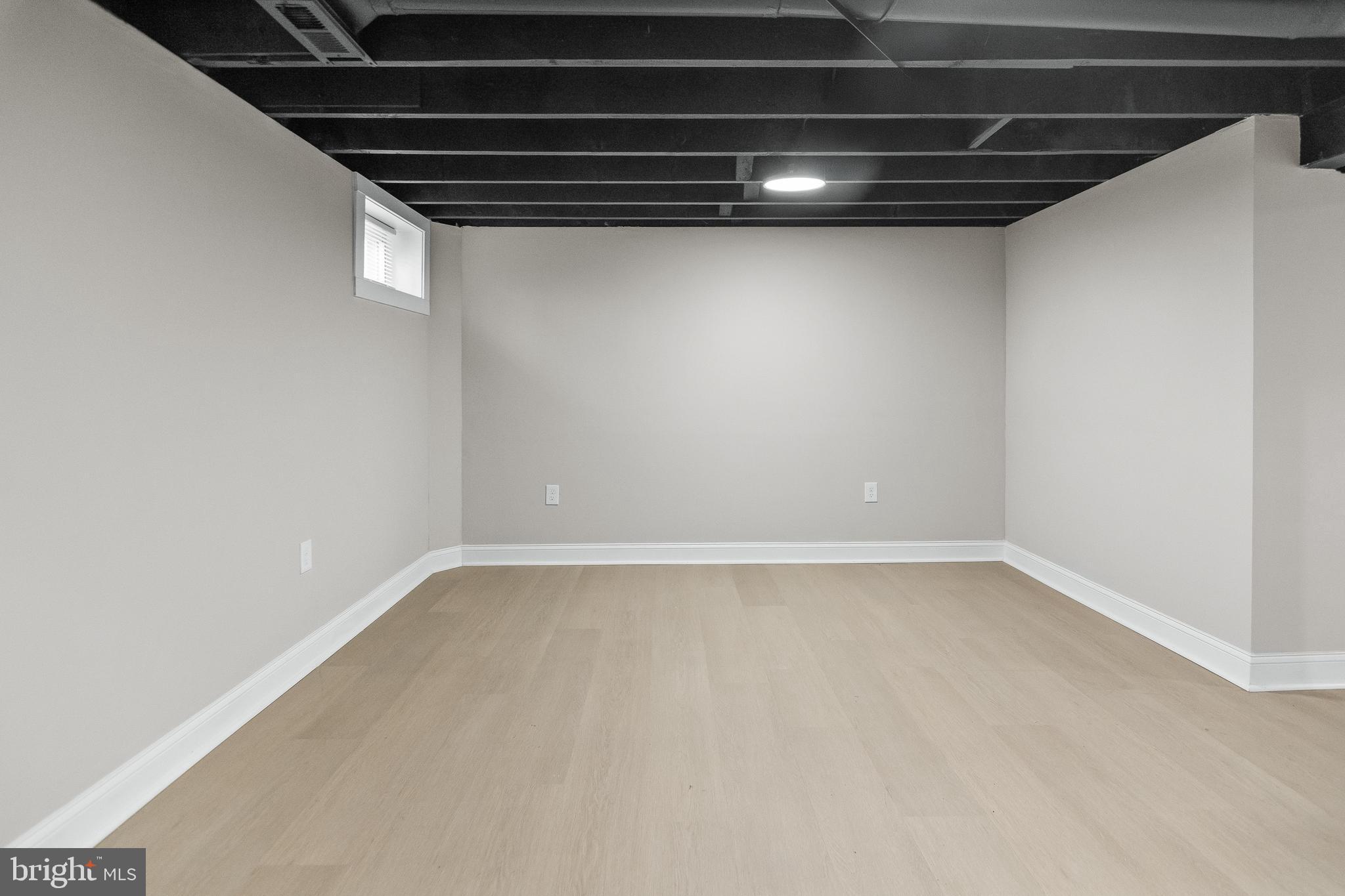 RAMBLEWOOD - Residential