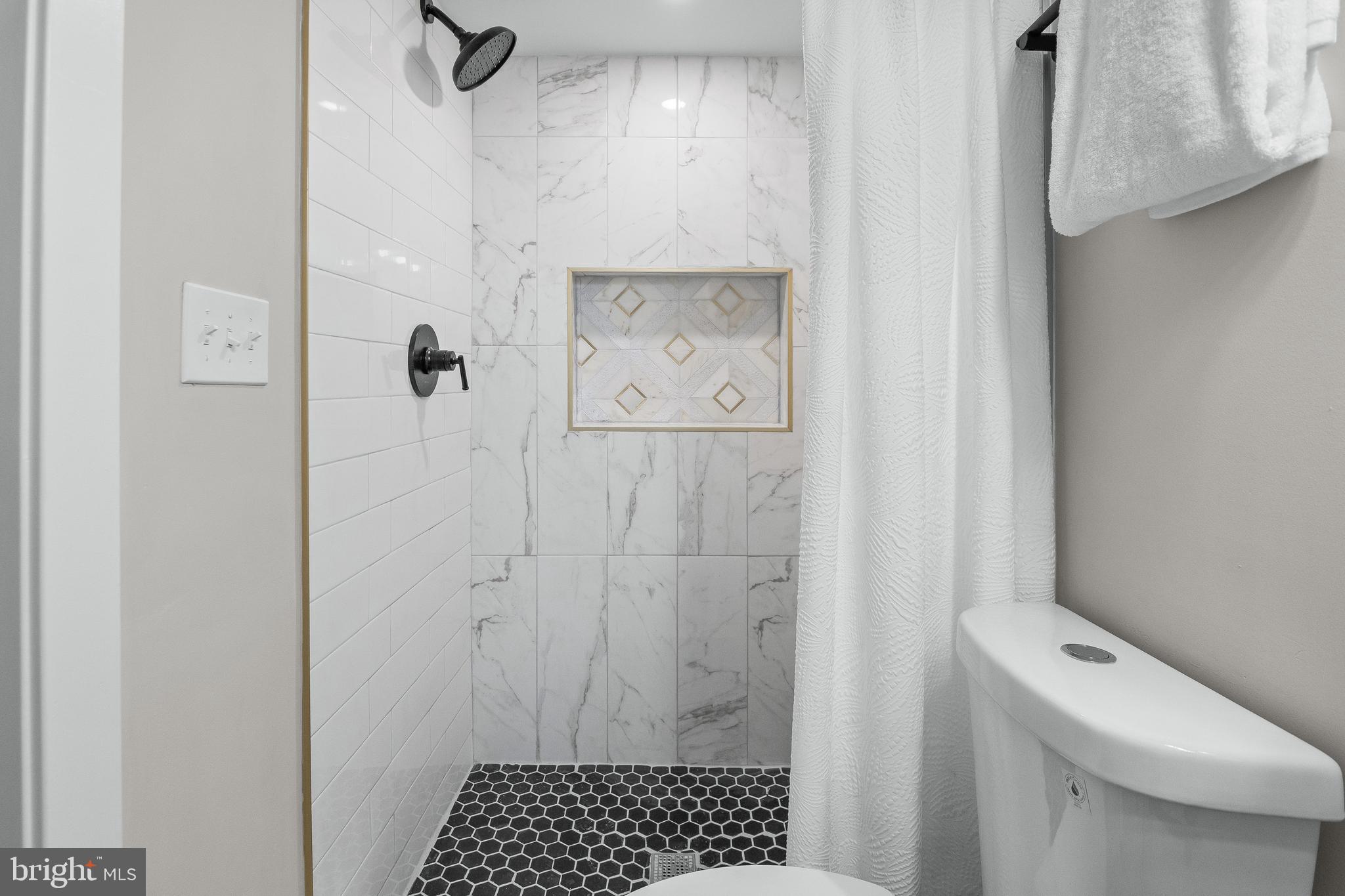 RAMBLEWOOD - Residential