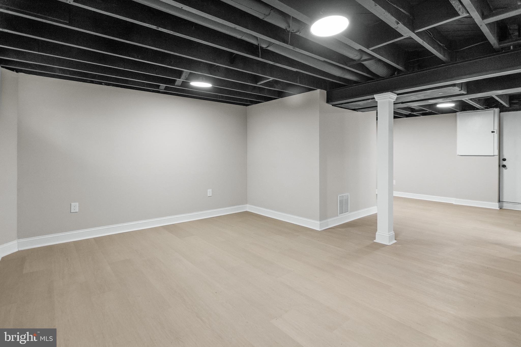 RAMBLEWOOD - Residential