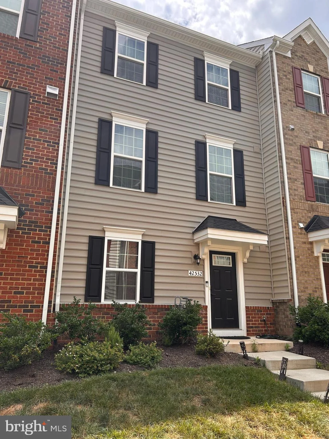42532 Tiber Falls Square, Sterling, VA, 20166