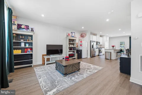 MLS: VALO2134796