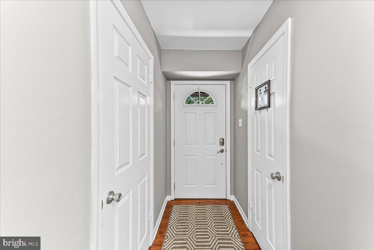 550 COVENTRY LANE