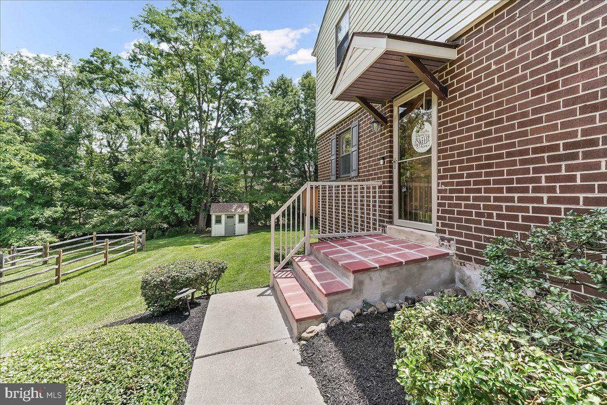 550 COVENTRY LANE