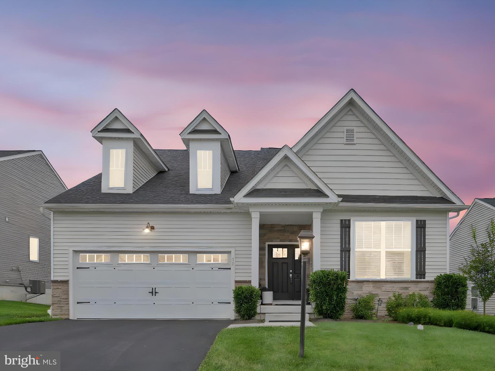 11 HERON LANE