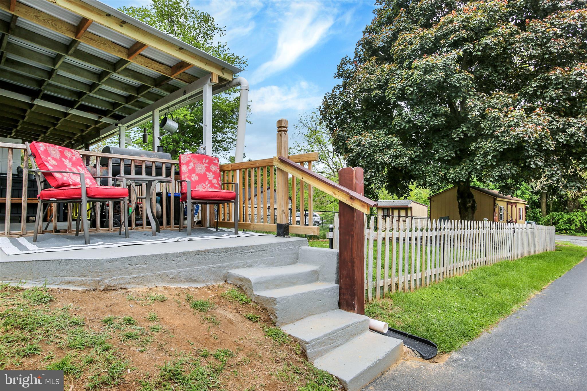 ELIZABETH TWP - Residential