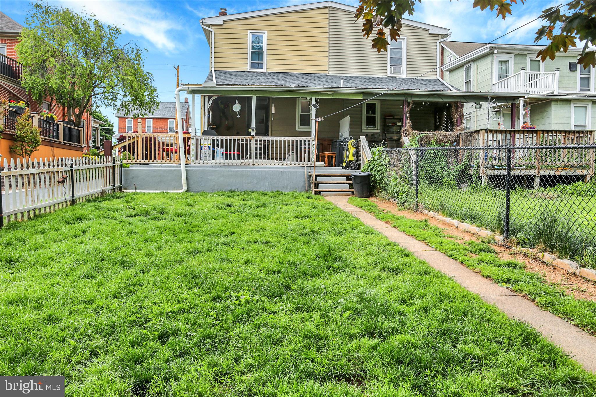 ELIZABETH TWP - Residential