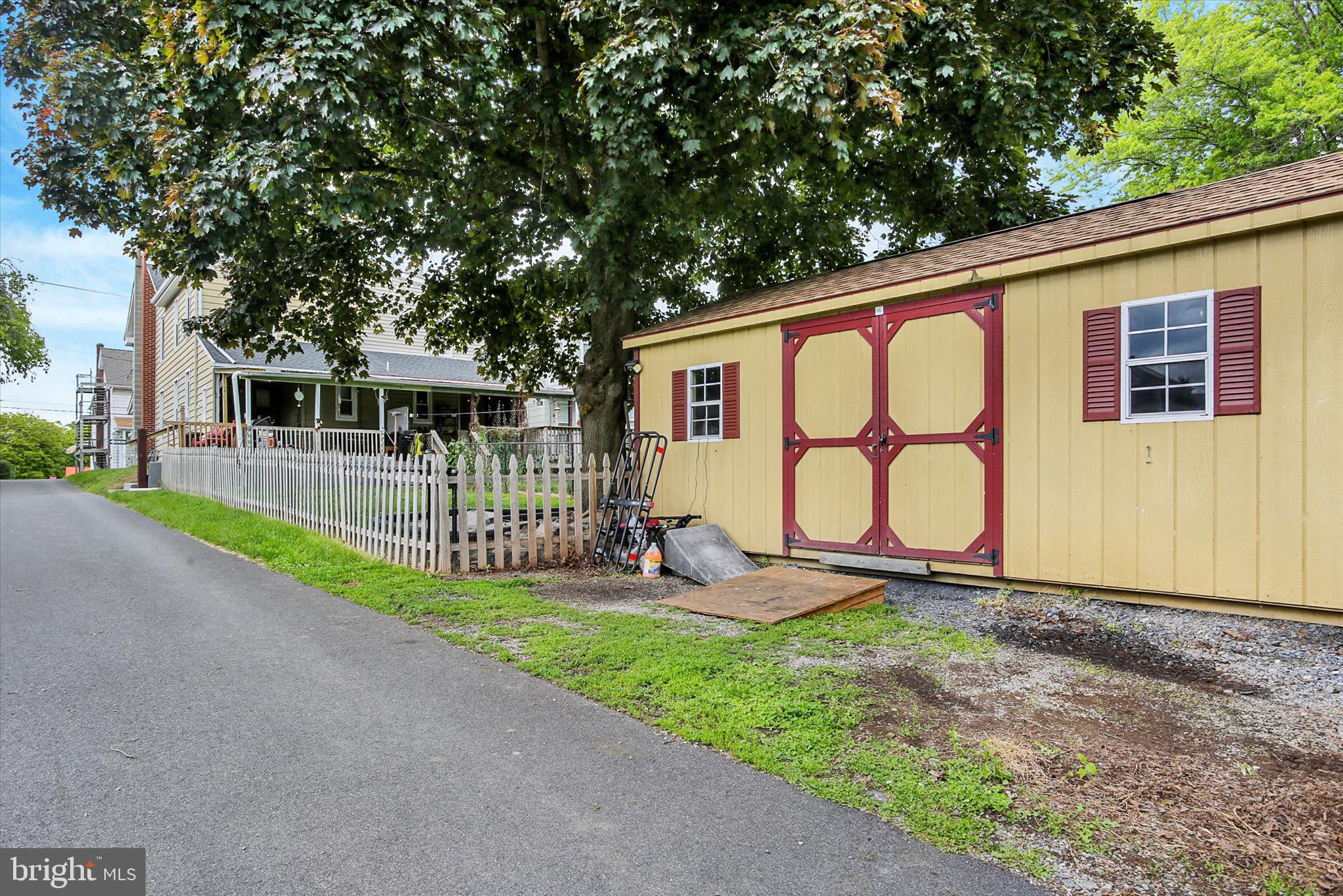 ELIZABETH TWP - Residential