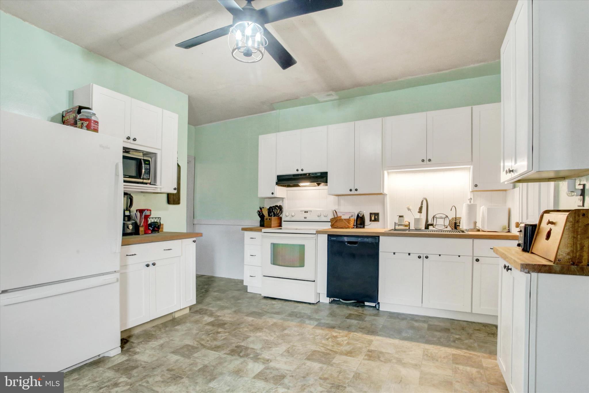 ELIZABETH TWP - Residential