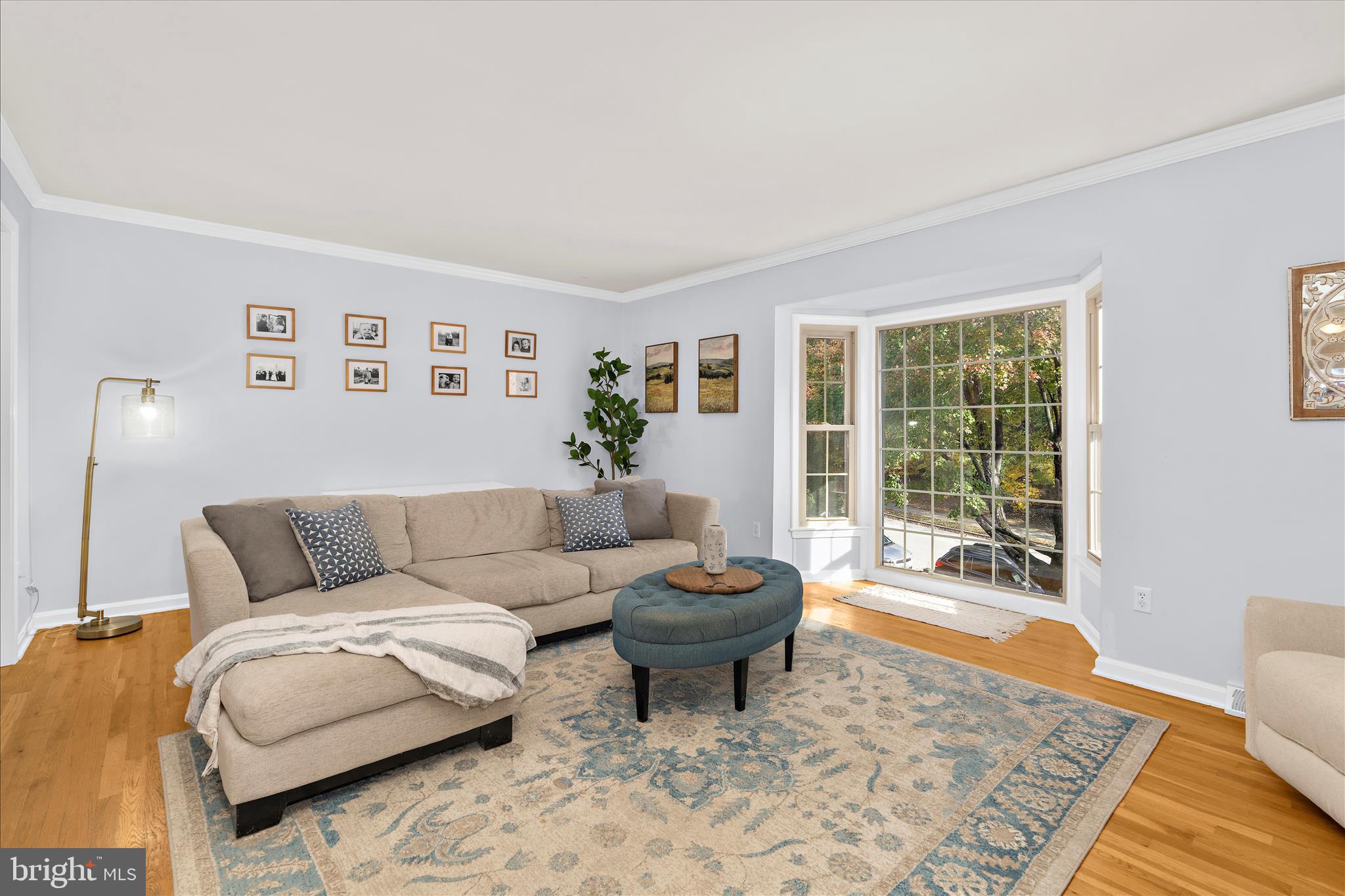 BAY HILLS - Residential