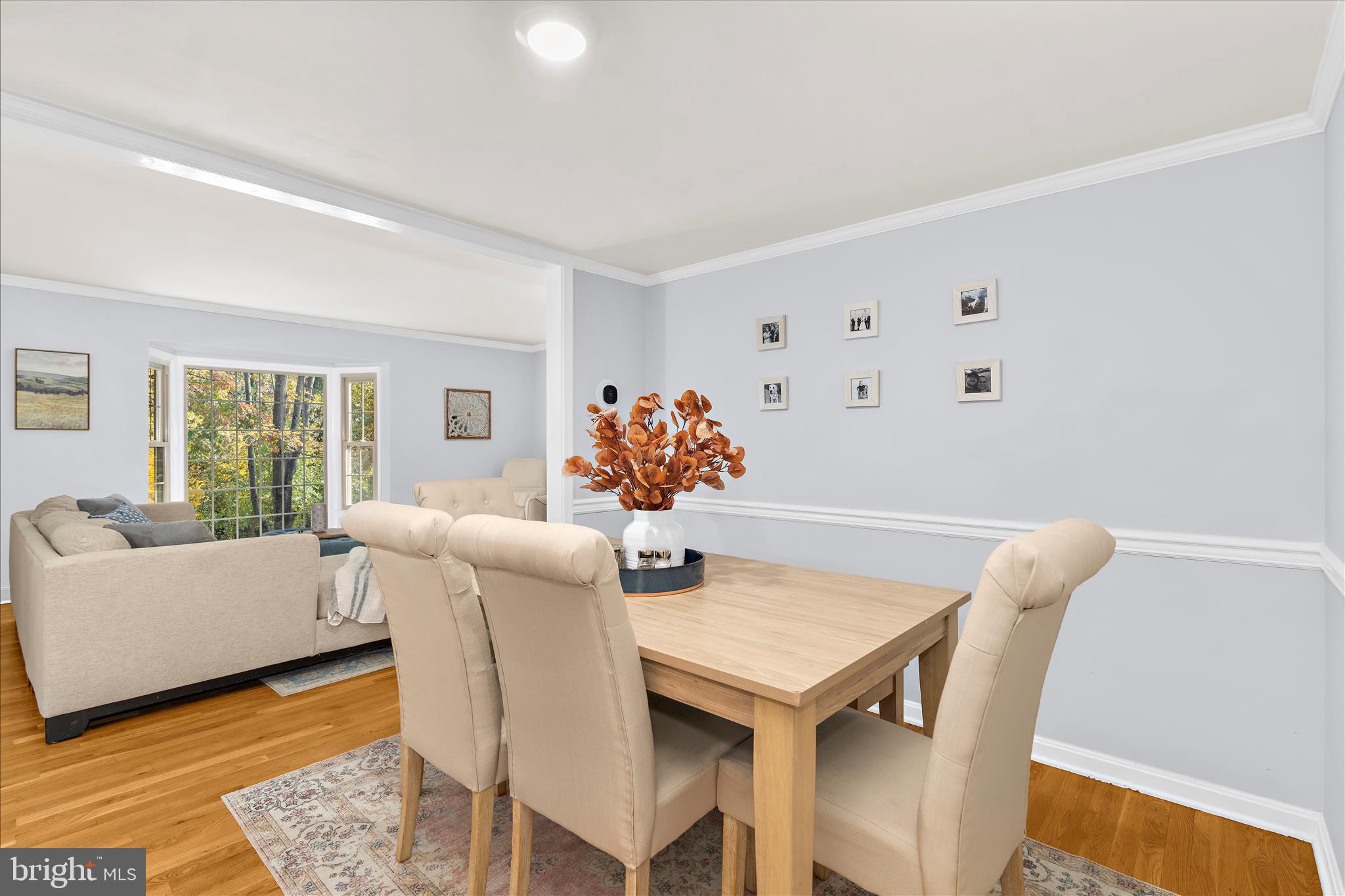 BAY HILLS - Residential