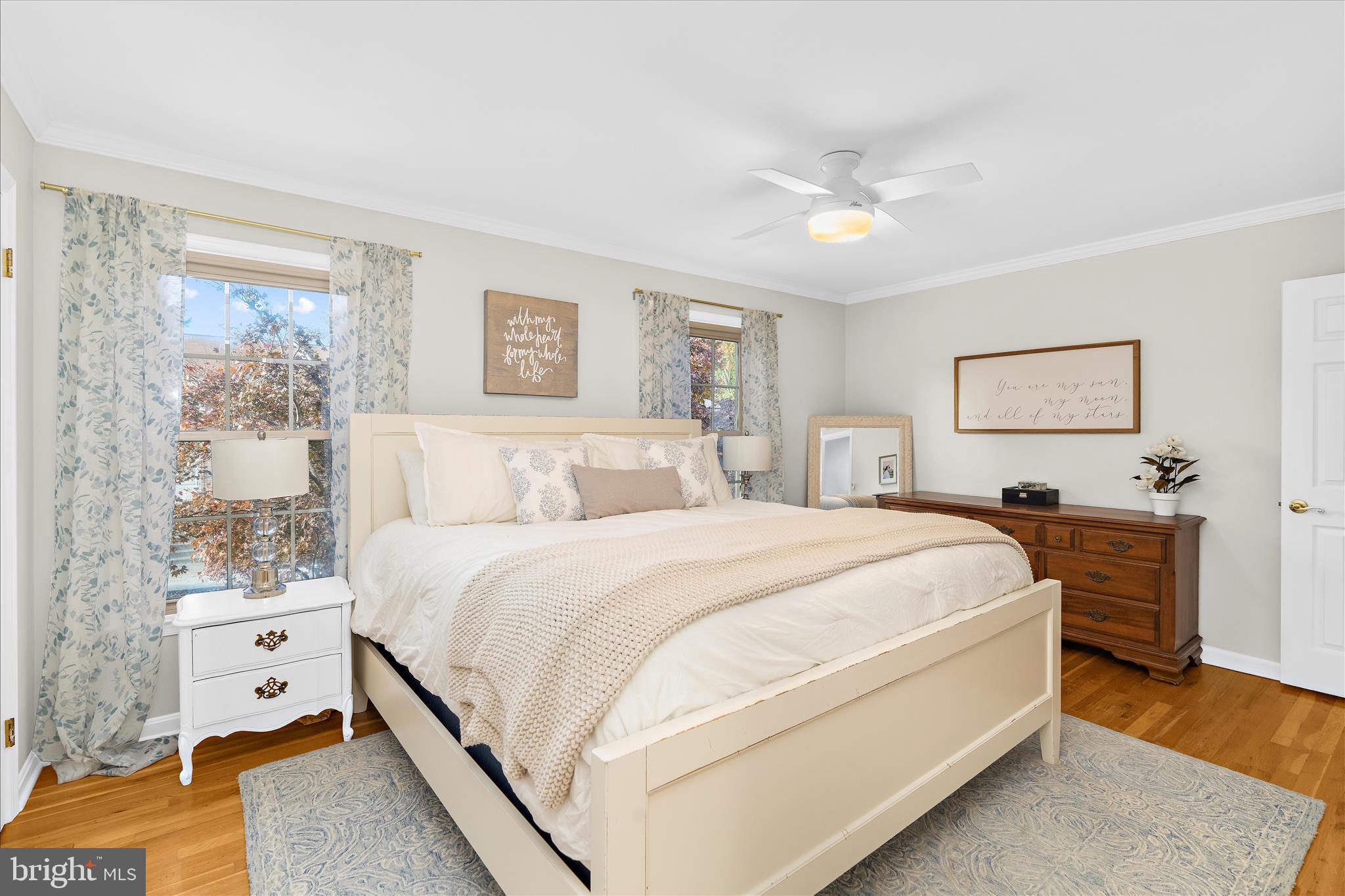 BAY HILLS - Residential