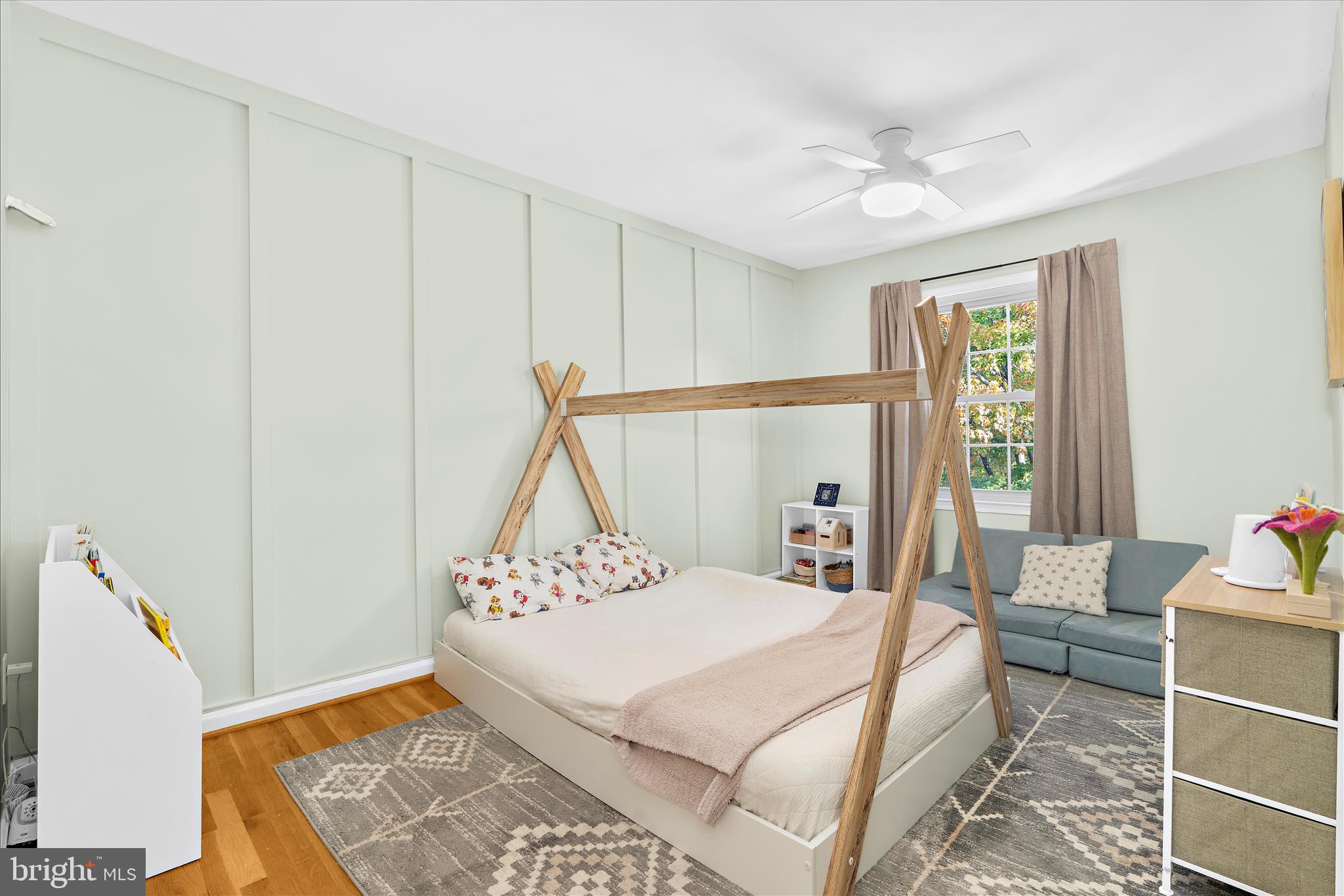 BAY HILLS - Residential