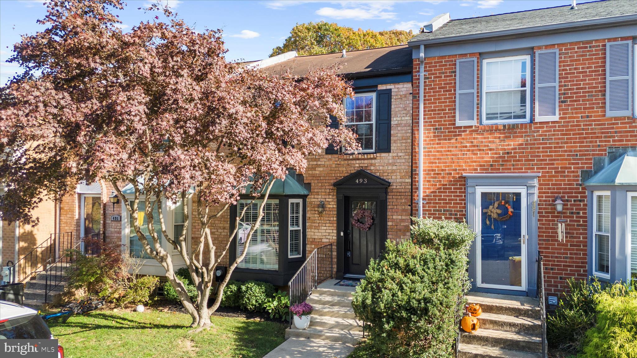 493 COLONIAL RIDGE LANE