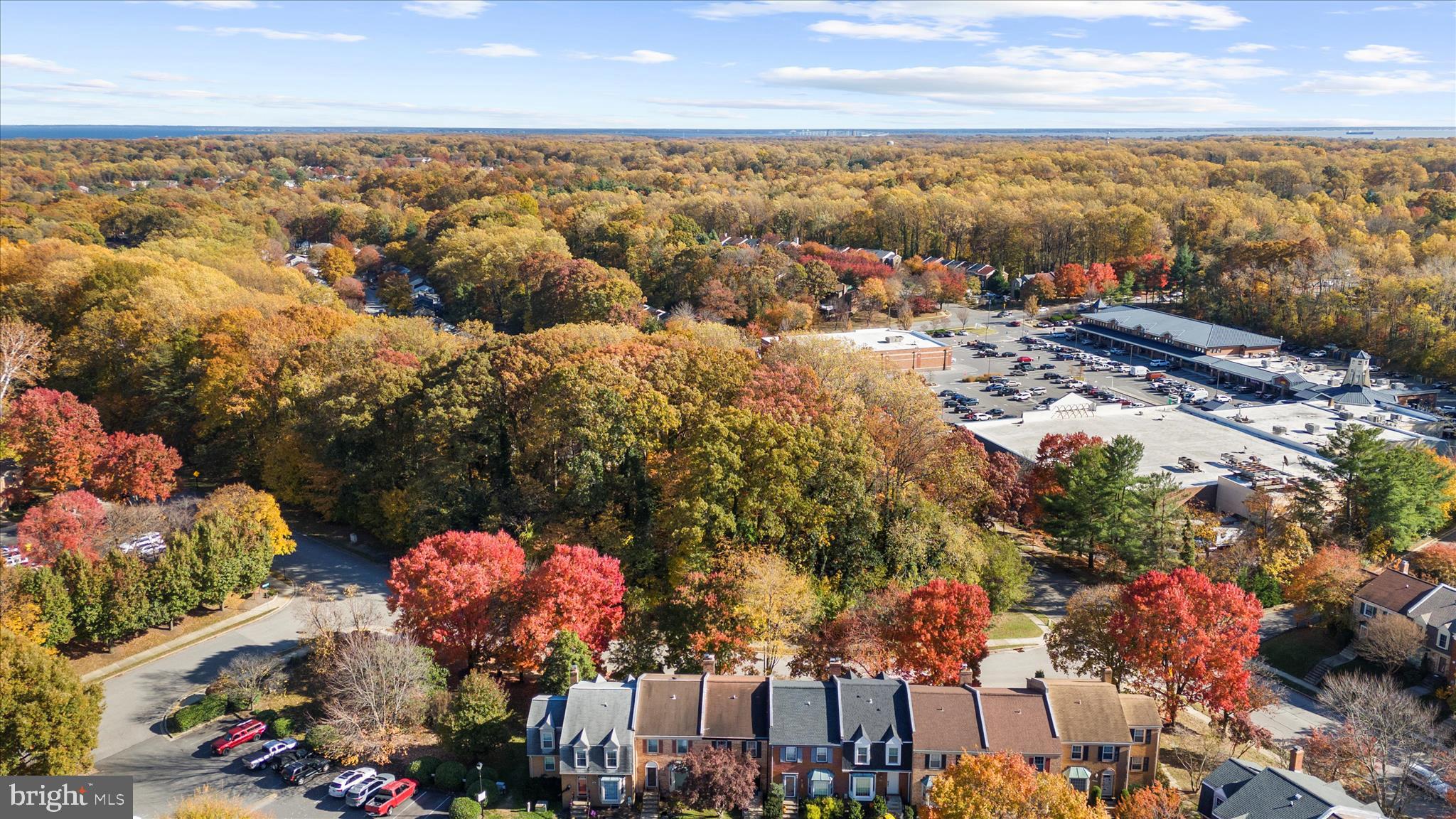 BAY HILLS - Residential