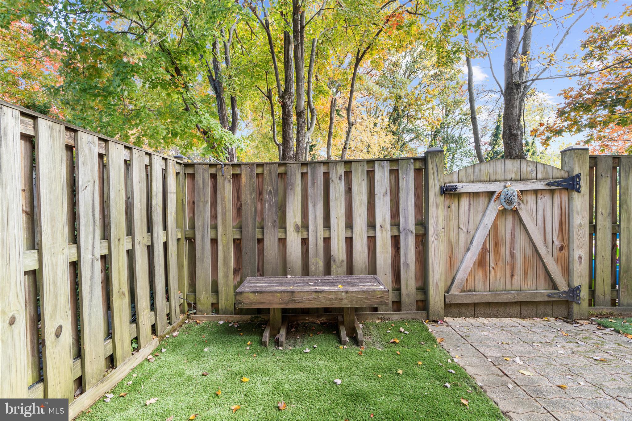 BAY HILLS - Residential