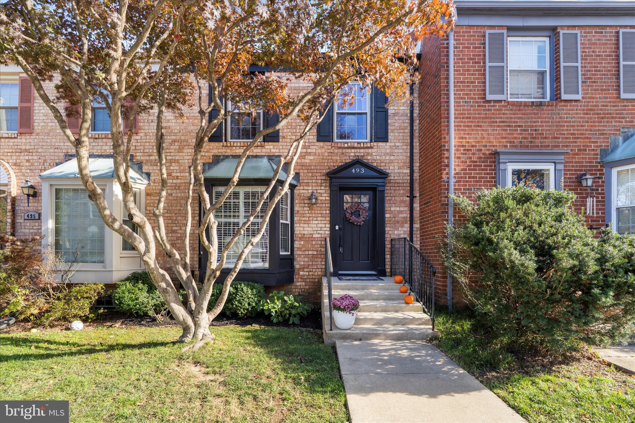 493 COLONIAL RIDGE LANE