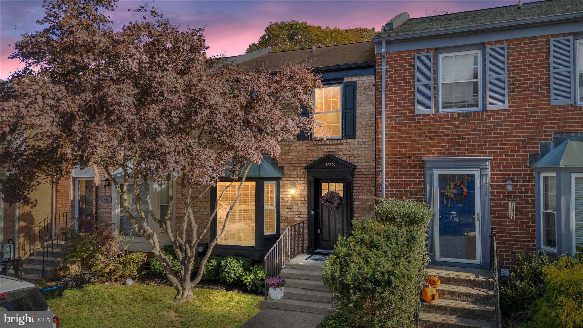 BAY HILLS - Residential