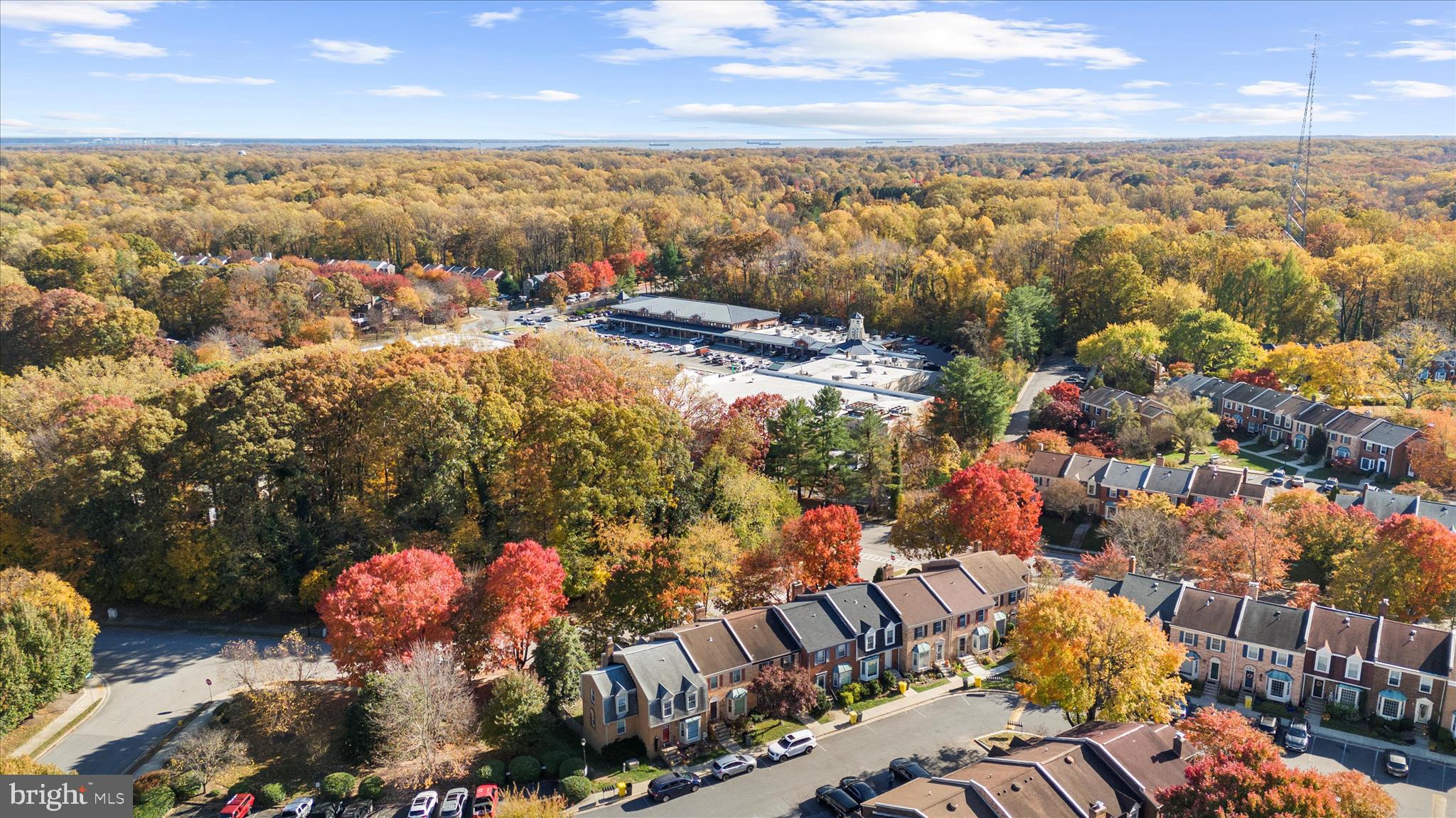 BAY HILLS - Residential