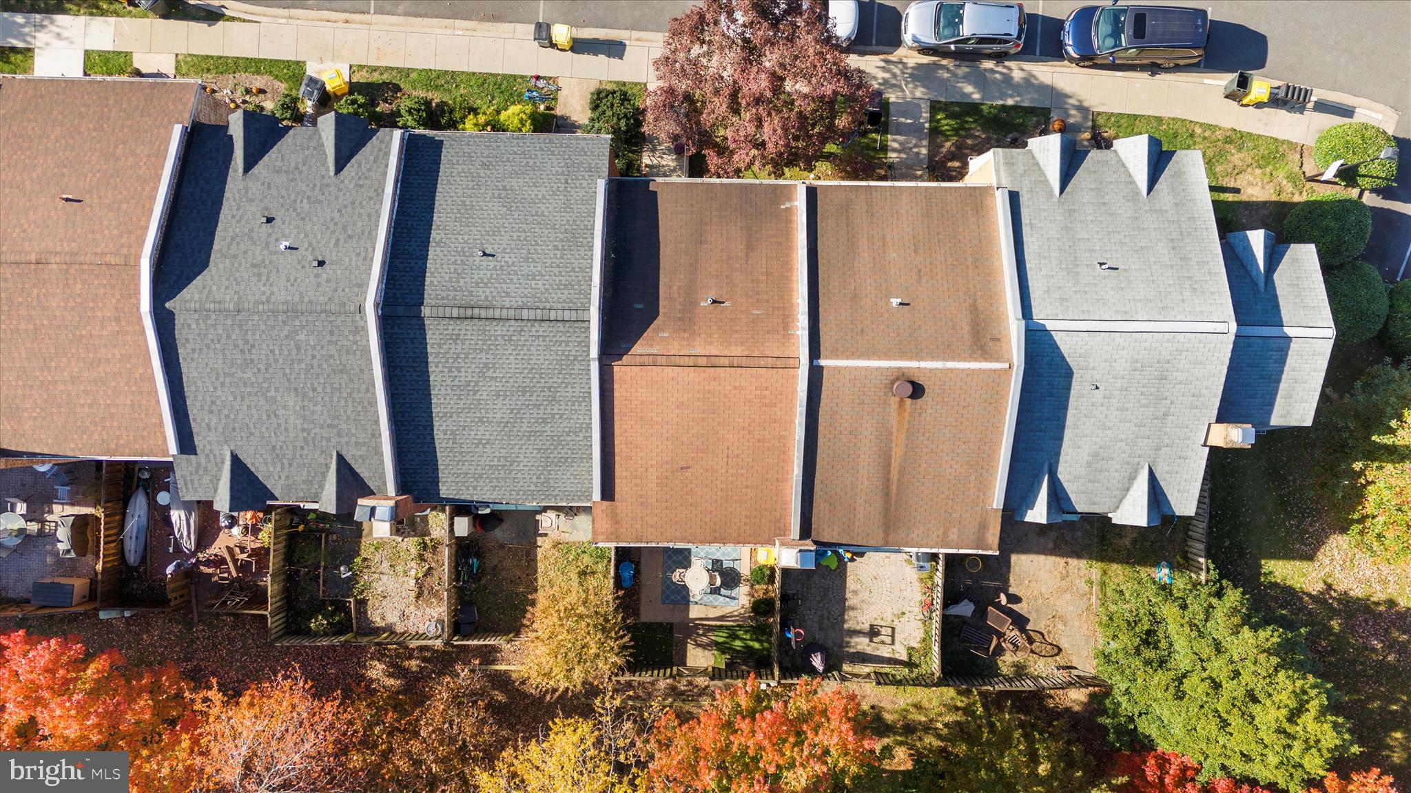 BAY HILLS - Residential