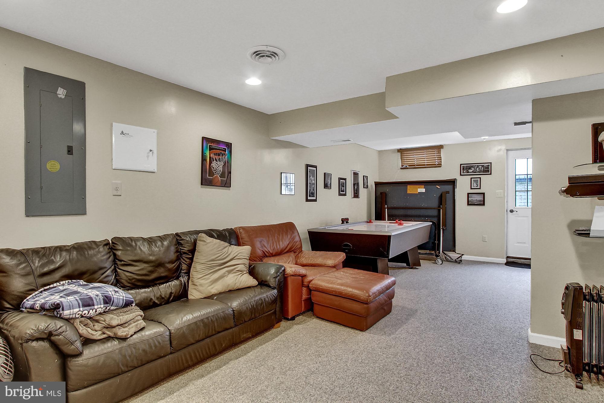 LOGANS RESERVE - Residential