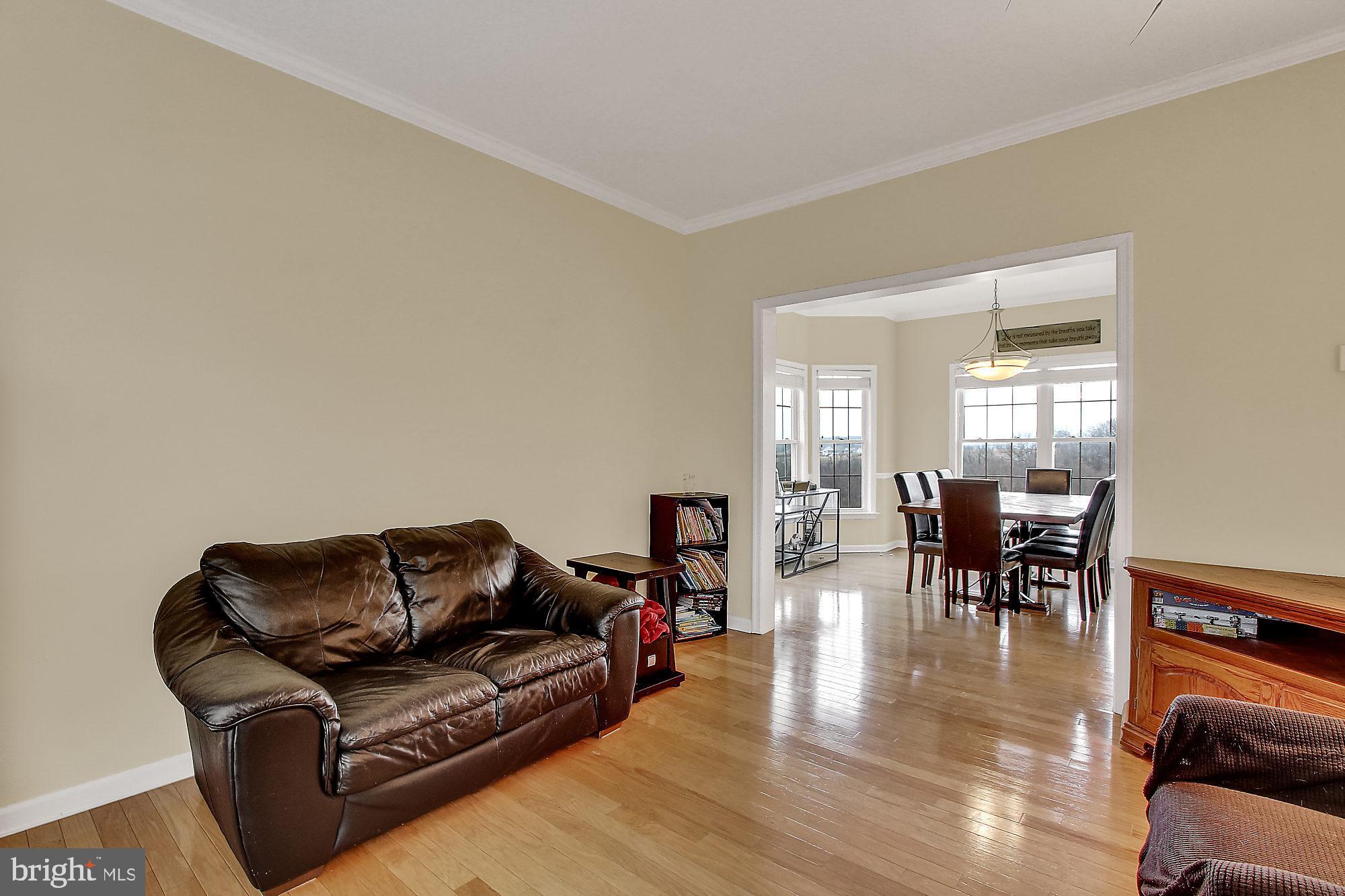 LOGANS RESERVE - Residential