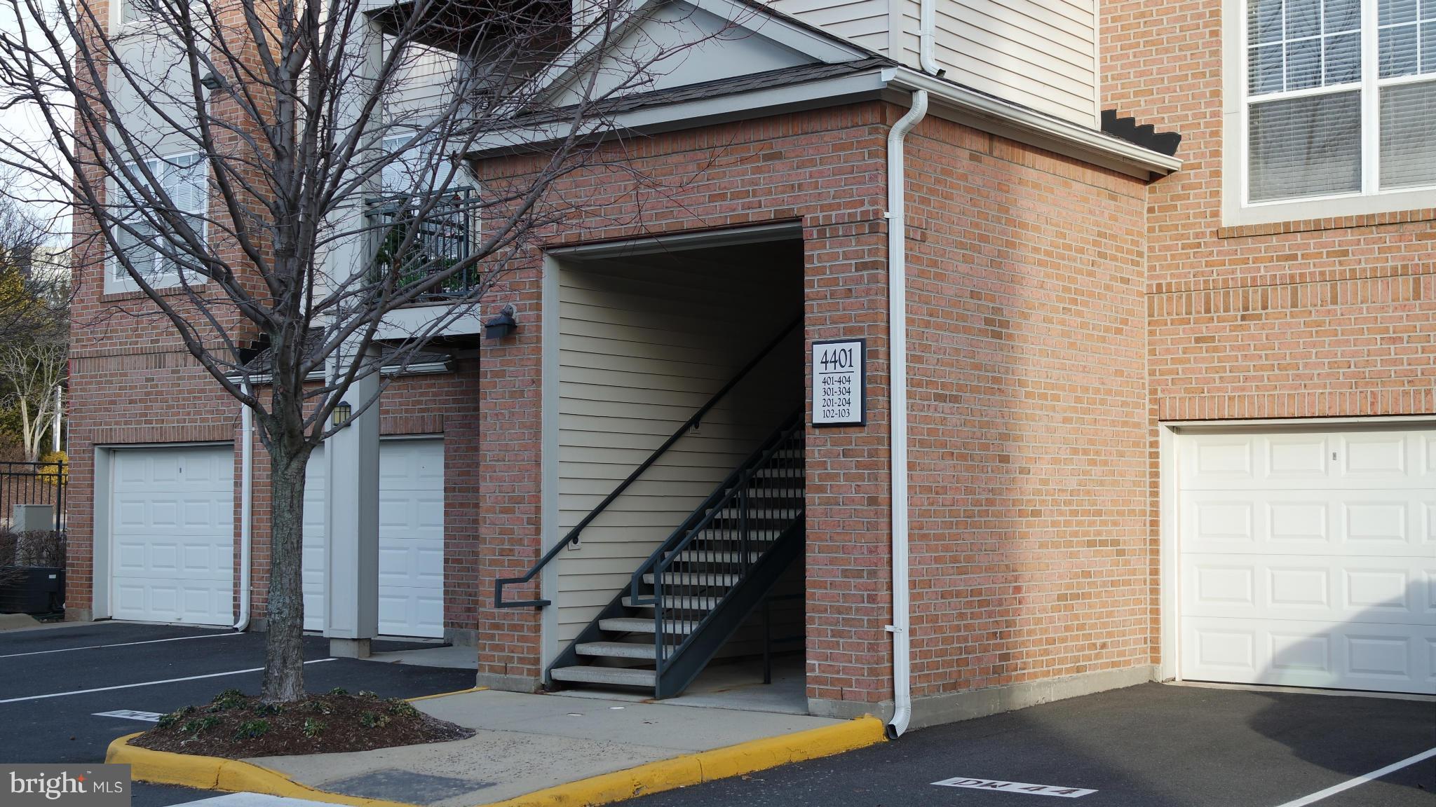 LEGATO CORNER - Residential Lease