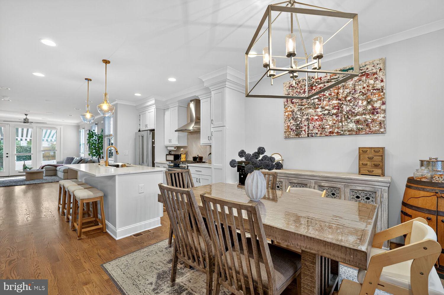 611 N COLUMBUS STREET