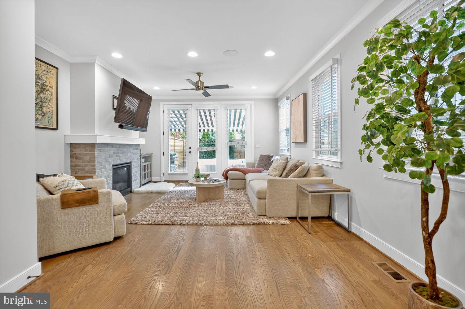 ALEXANDRIA - Residential