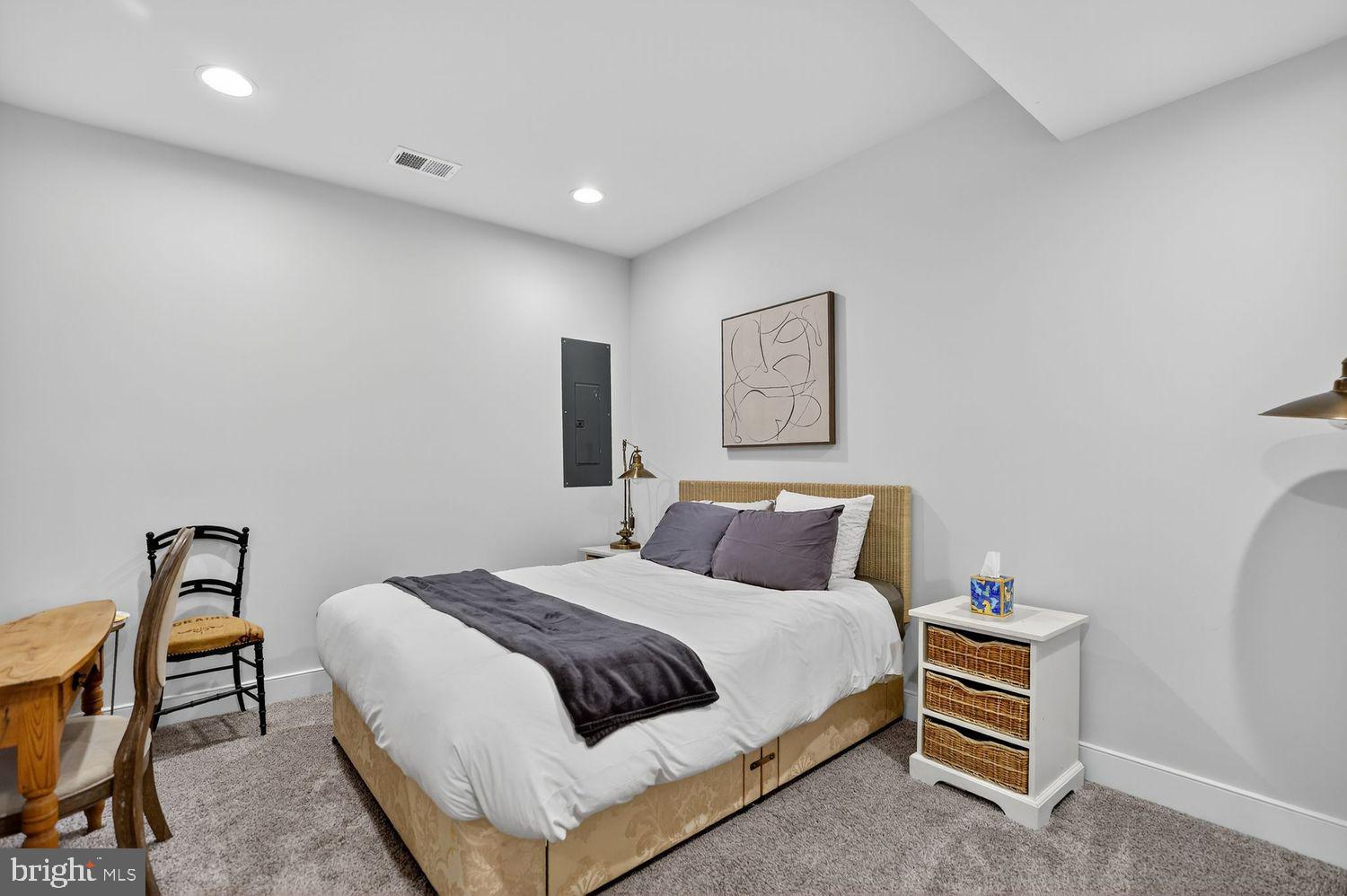 ALEXANDRIA - Residential