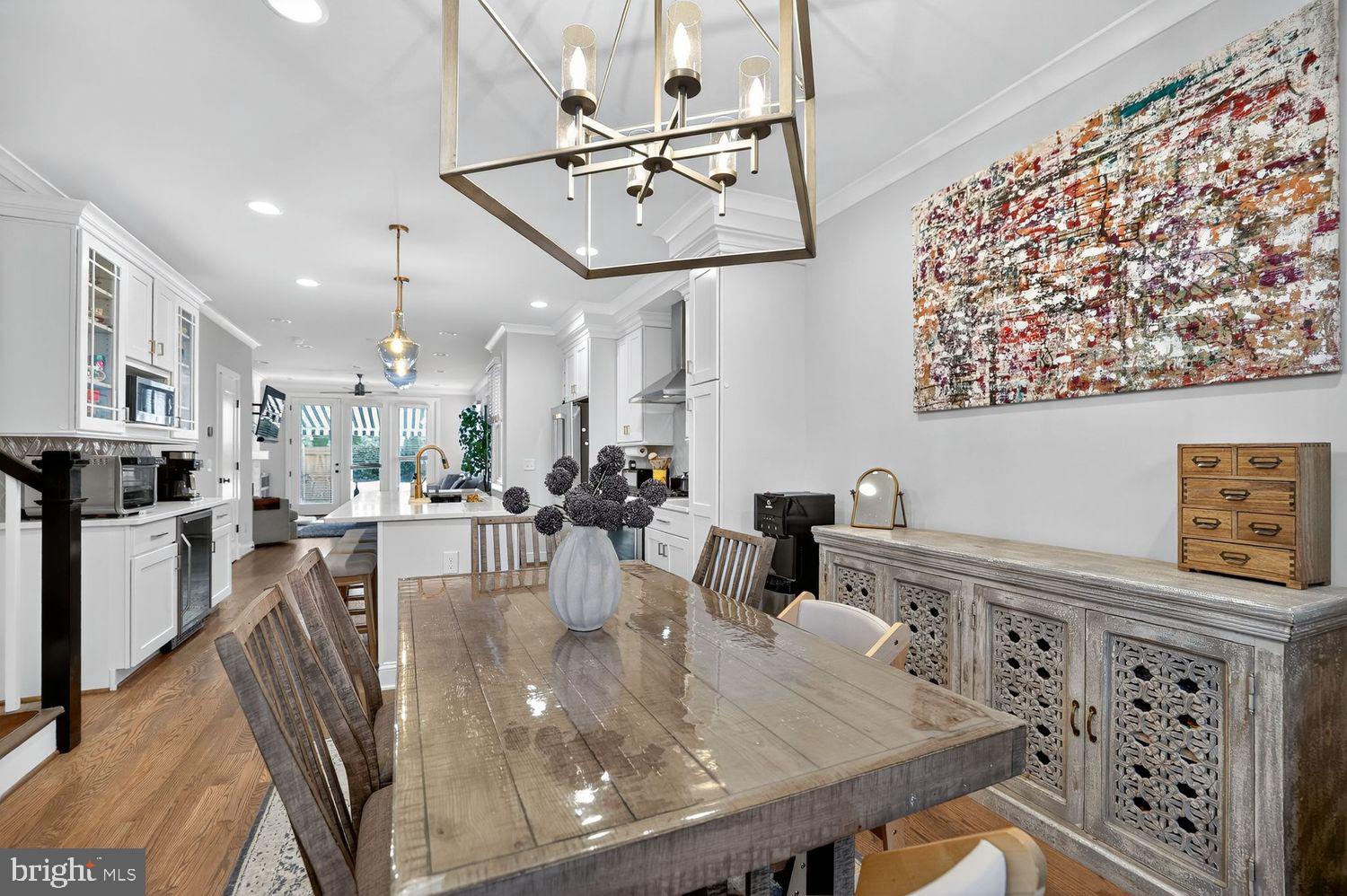 611 N COLUMBUS STREET