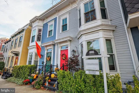 611 N Columbus Street, Alexandria, VA MLS: VAAX2051554