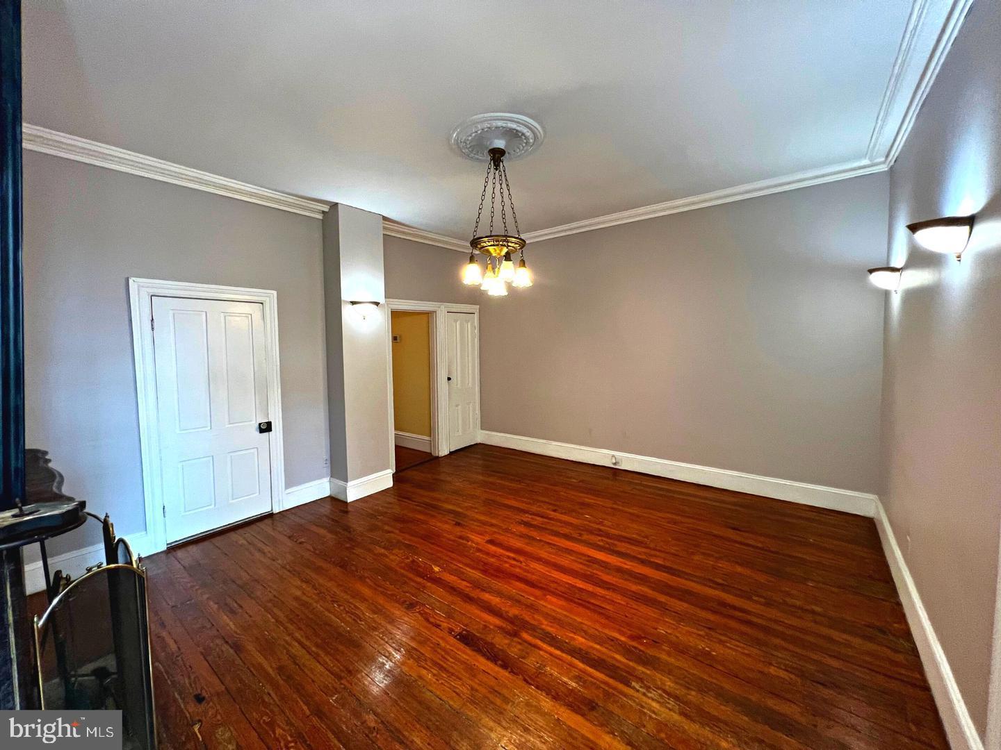 UNION SQUARE - Residential Lease