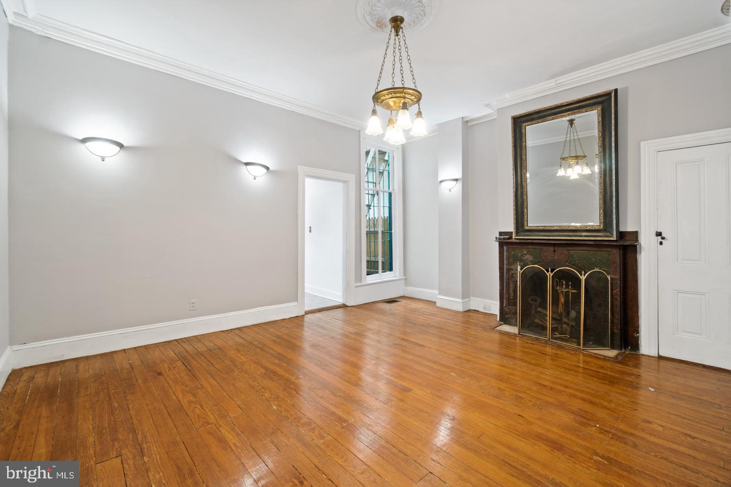 UNION SQUARE - Residential Lease