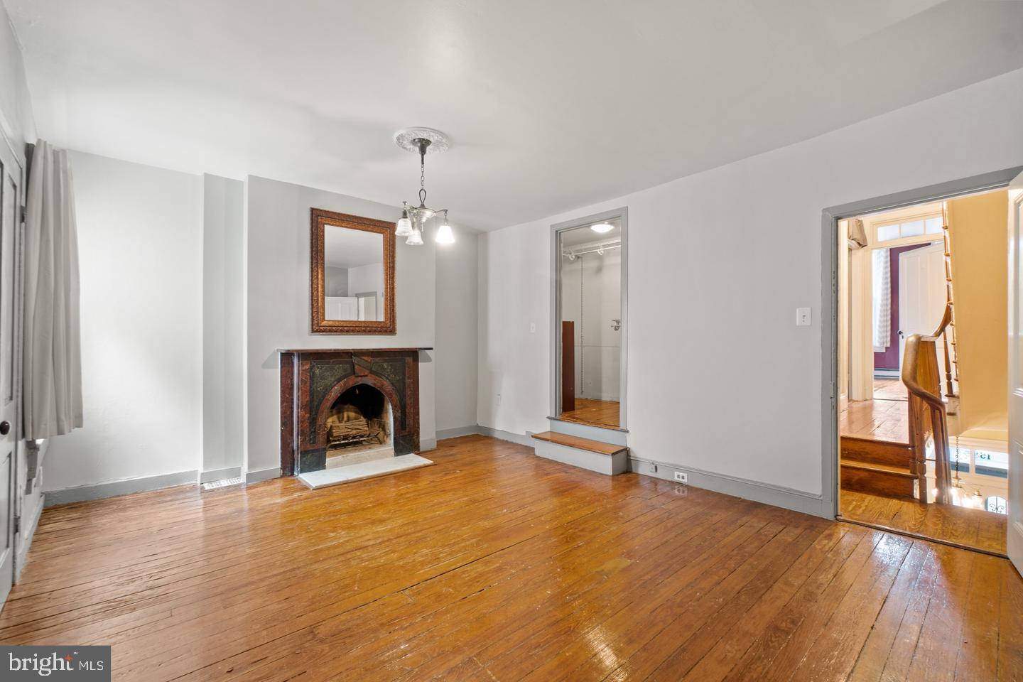 UNION SQUARE - Residential Lease