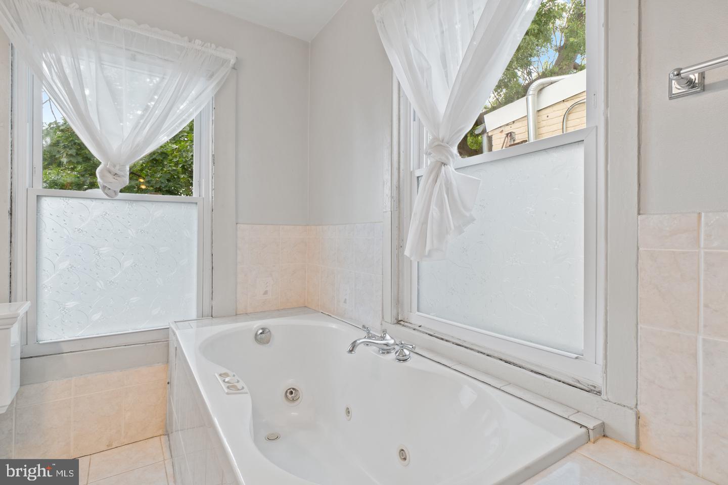 UNION SQUARE - Residential Lease