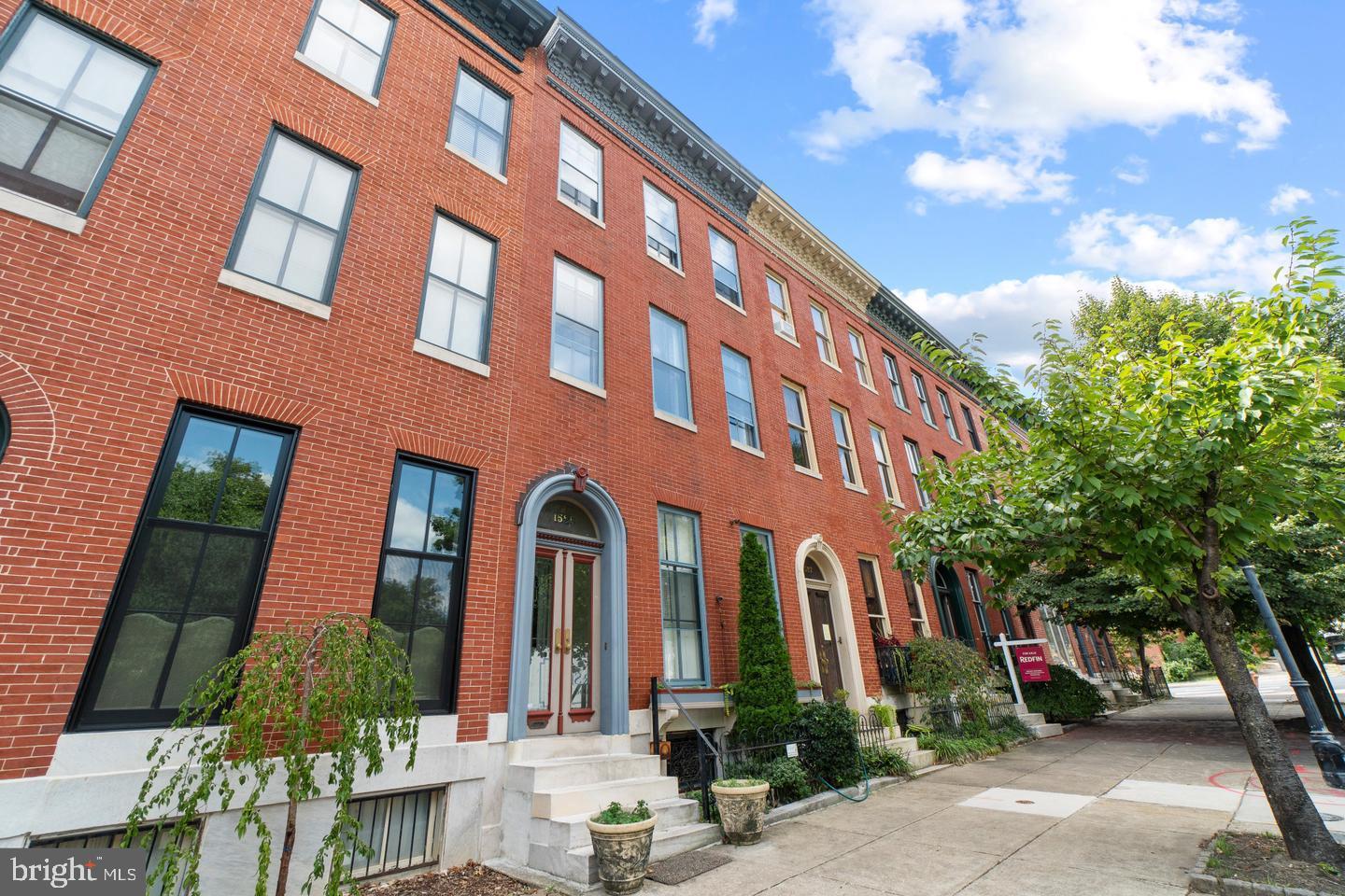 UNION SQUARE - Residential Lease