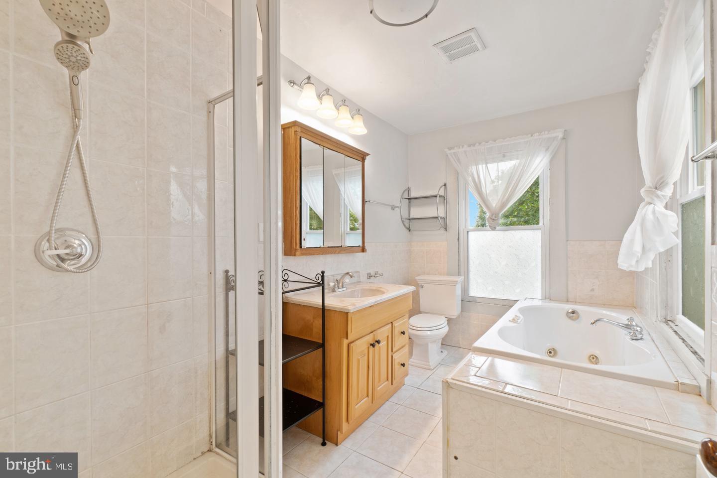 UNION SQUARE - Residential Lease