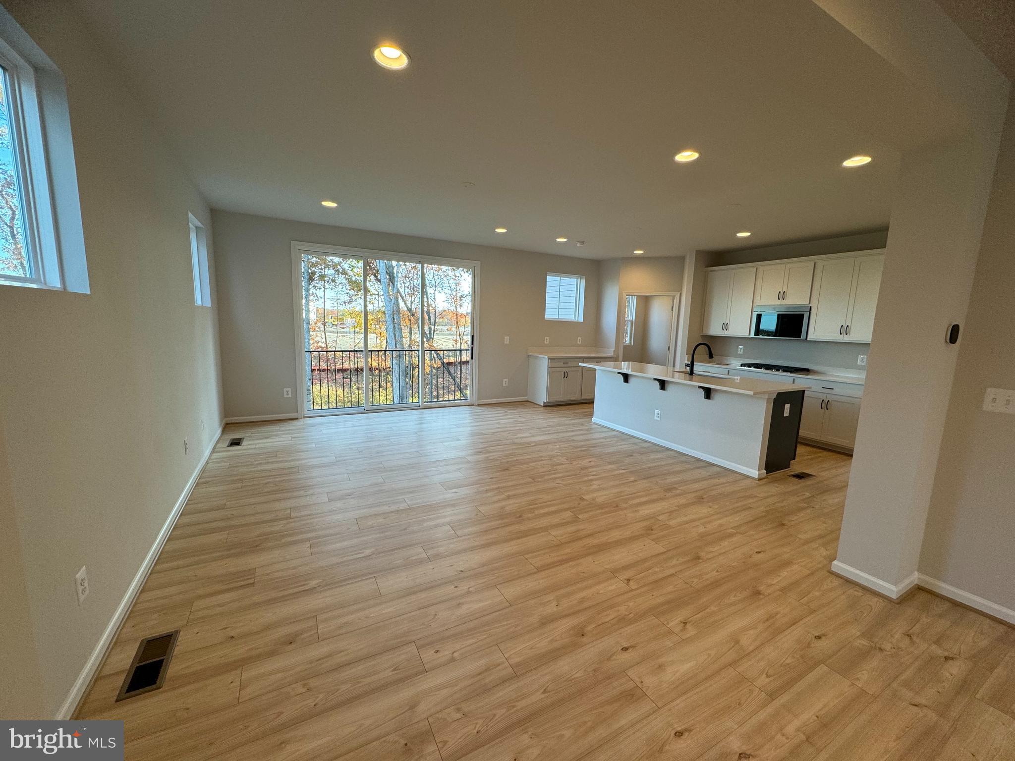 2484 SCOTCH BONNET DRIVE