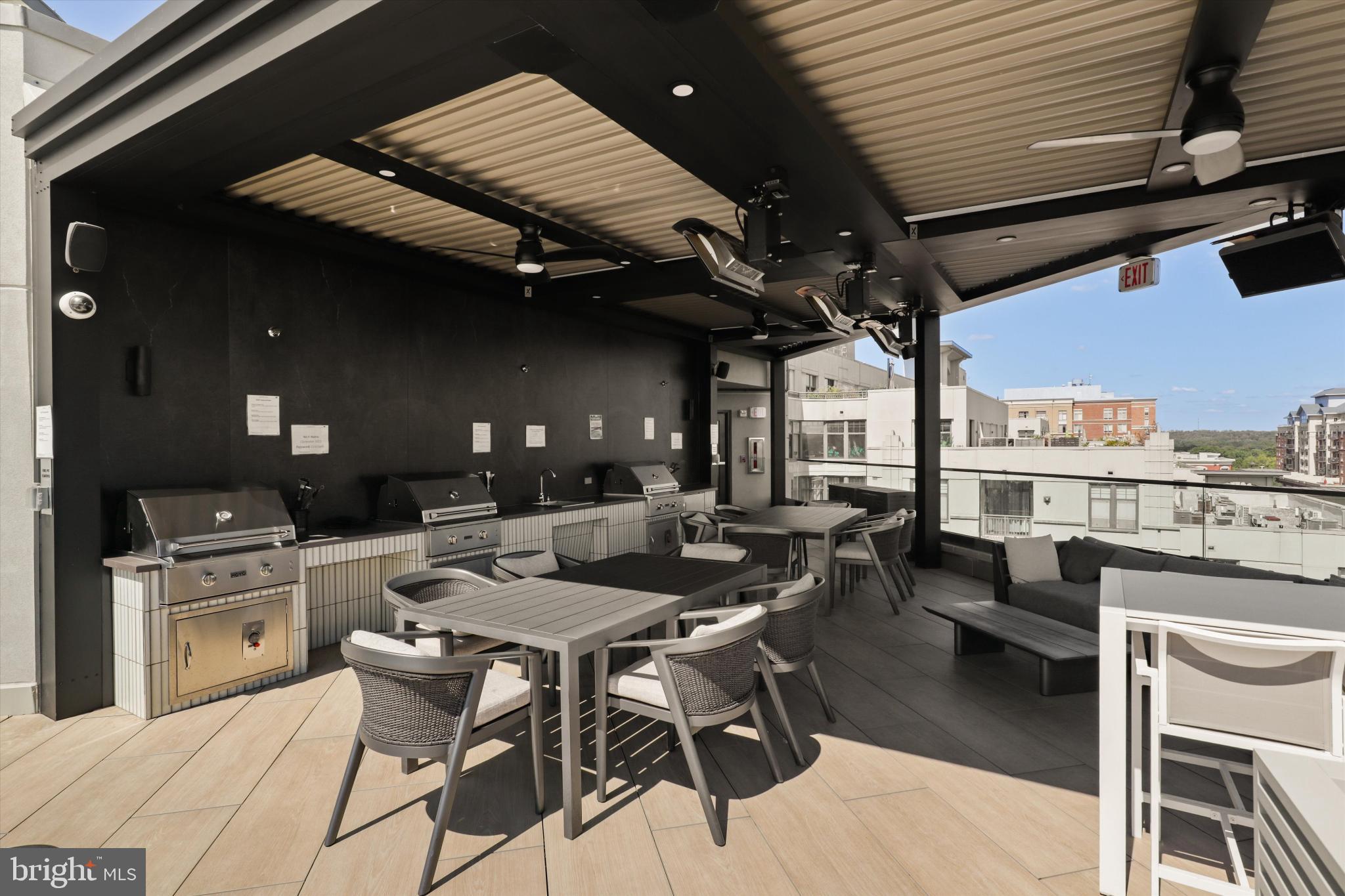 CLARENDON 1021 - Residential