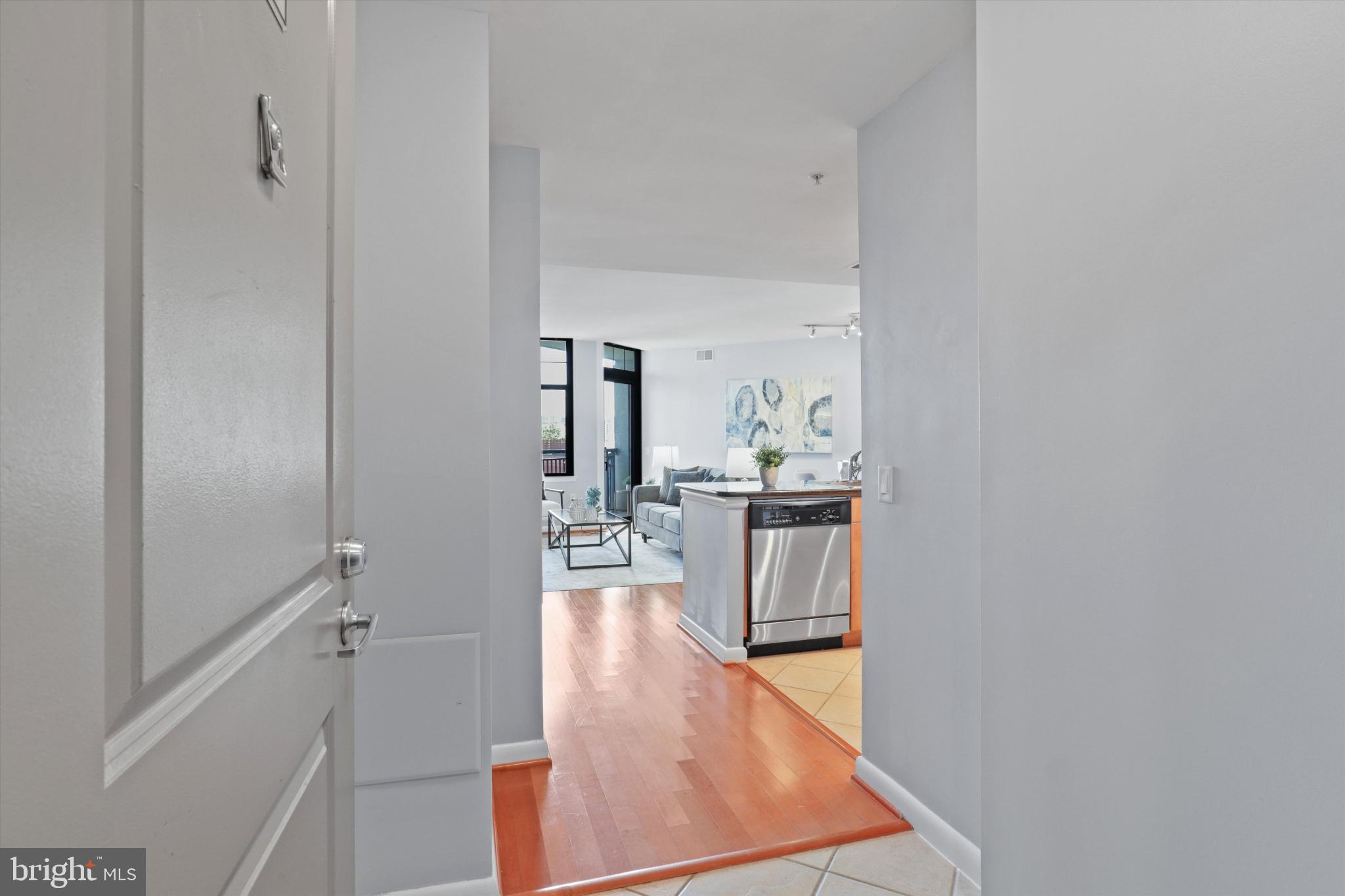 1021 N GARFIELD STREET 735