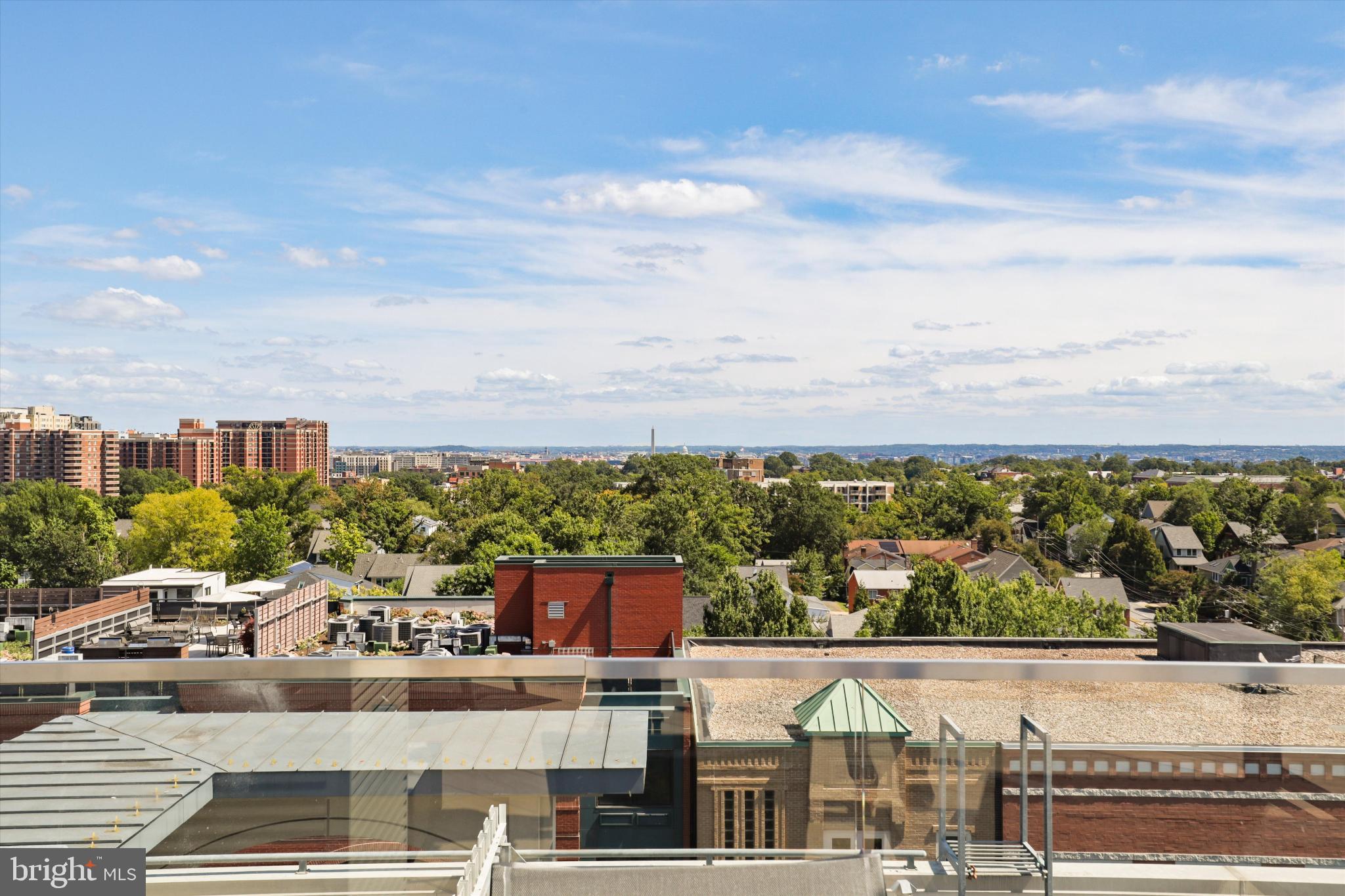 CLARENDON 1021 - Residential