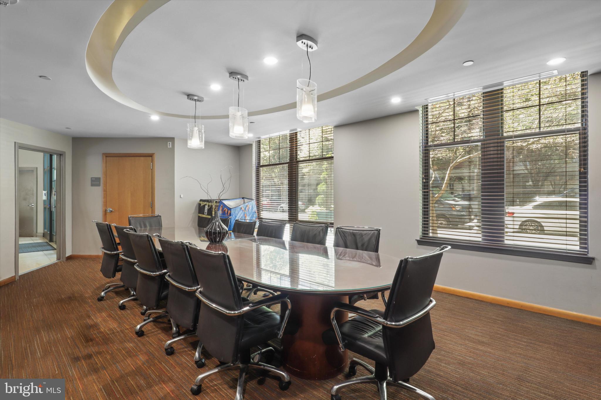 CLARENDON 1021 - Residential