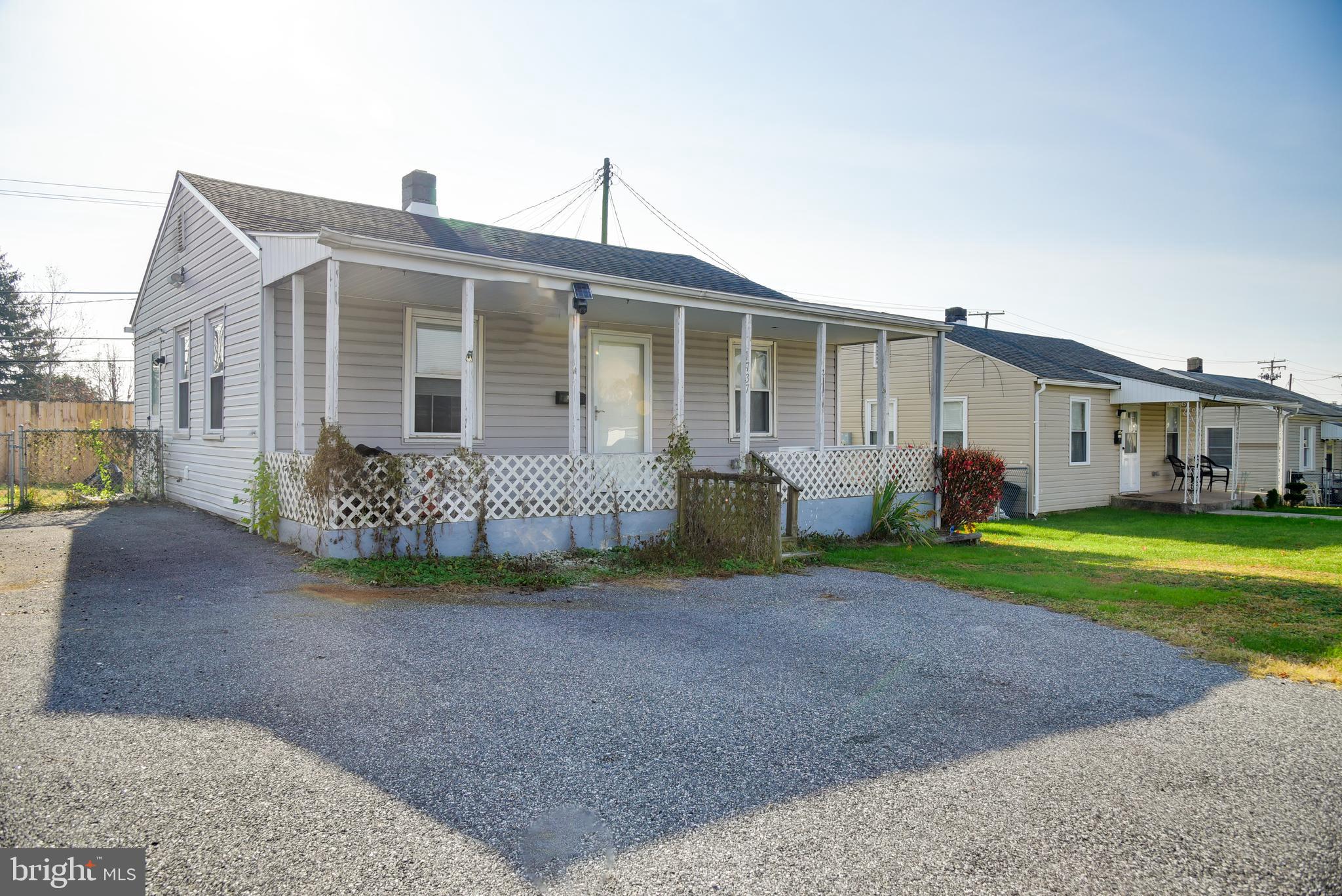 EDGEWATER - Residential Lease