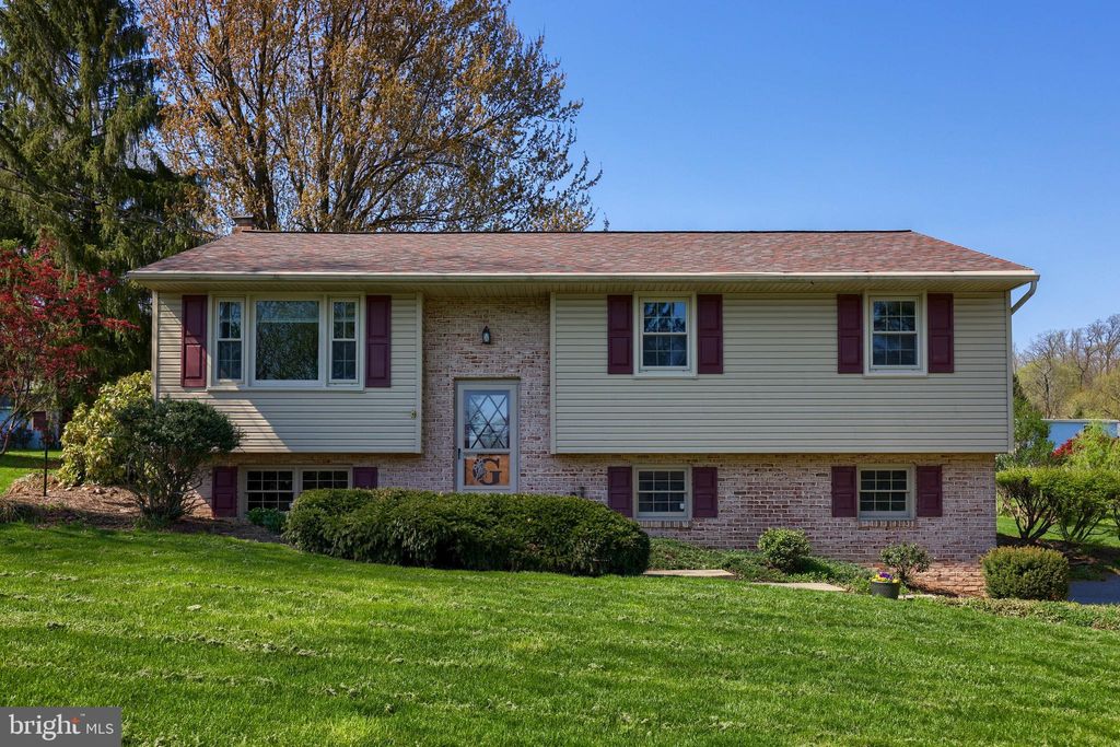 Photo of 2642 IRONVILLE PIKE, COLUMBIA, PA 17512 (MLS # PALA2032312)