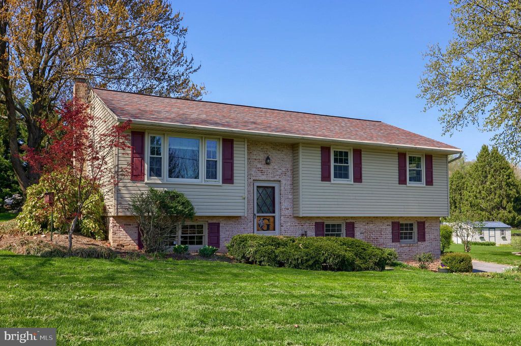 Photo of 2642 IRONVILLE PIKE, COLUMBIA, PA 17512 (MLS # PALA2032312)